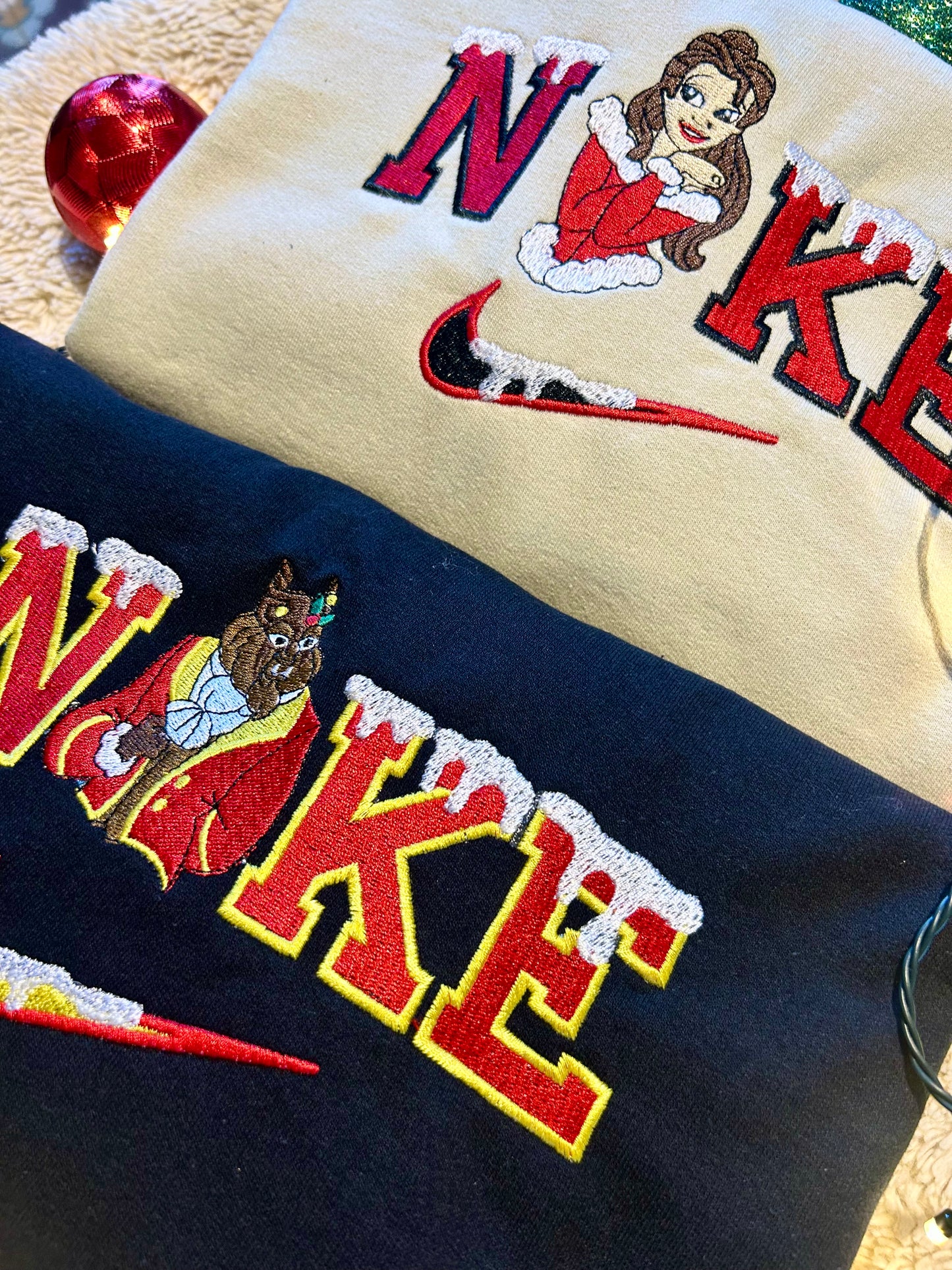 Sweat-shirt molletonné oversize – n*ke la Belle noël (La Belle et la Bête)