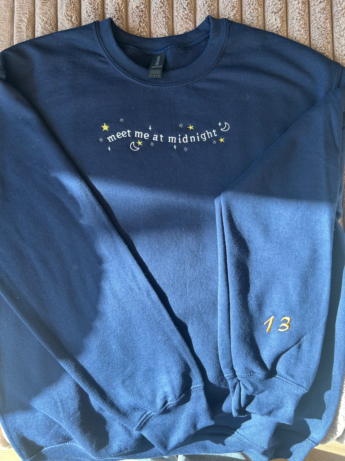 Sweat-shirt molletonné oversize – Meet Me at Midnight (Taylor Swift Inspired)