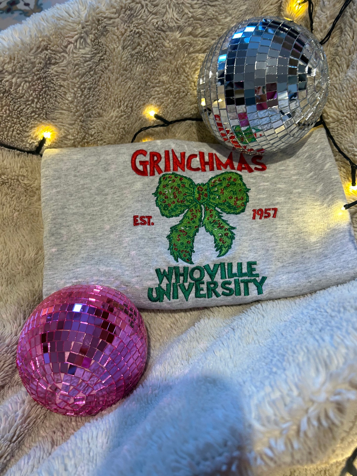 Sweat-shirt molletonné oversize – Grinchmas avec Nœud