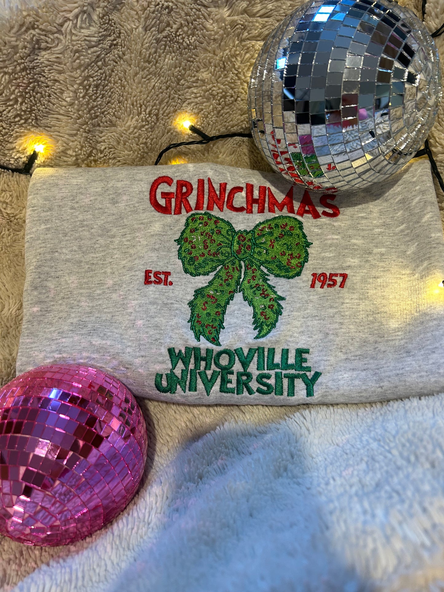 Sweat-shirt molletonné oversize – Grinchmas avec Nœud