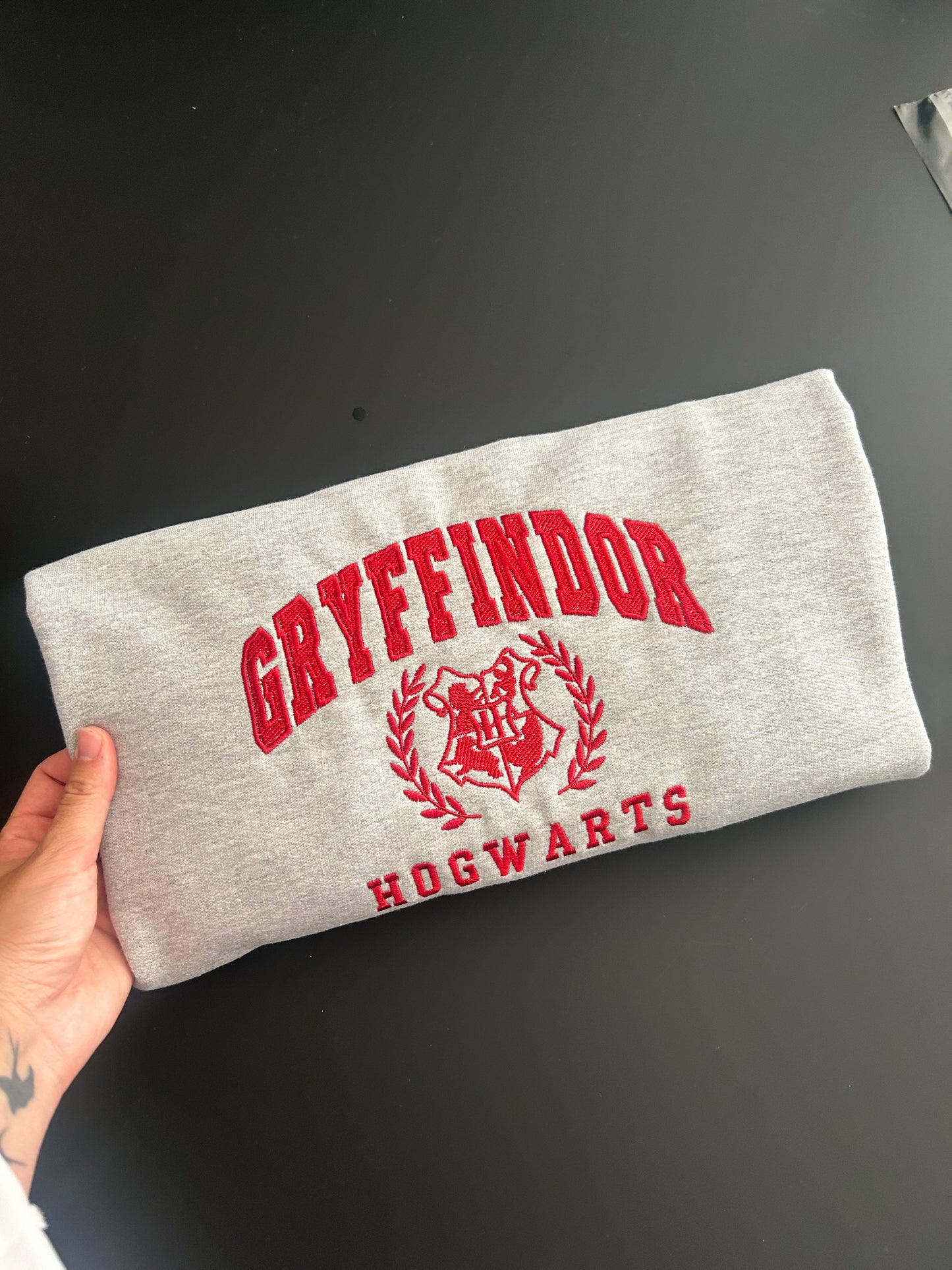 Sweat-shirt brodés Gryffondor / Harry Potter