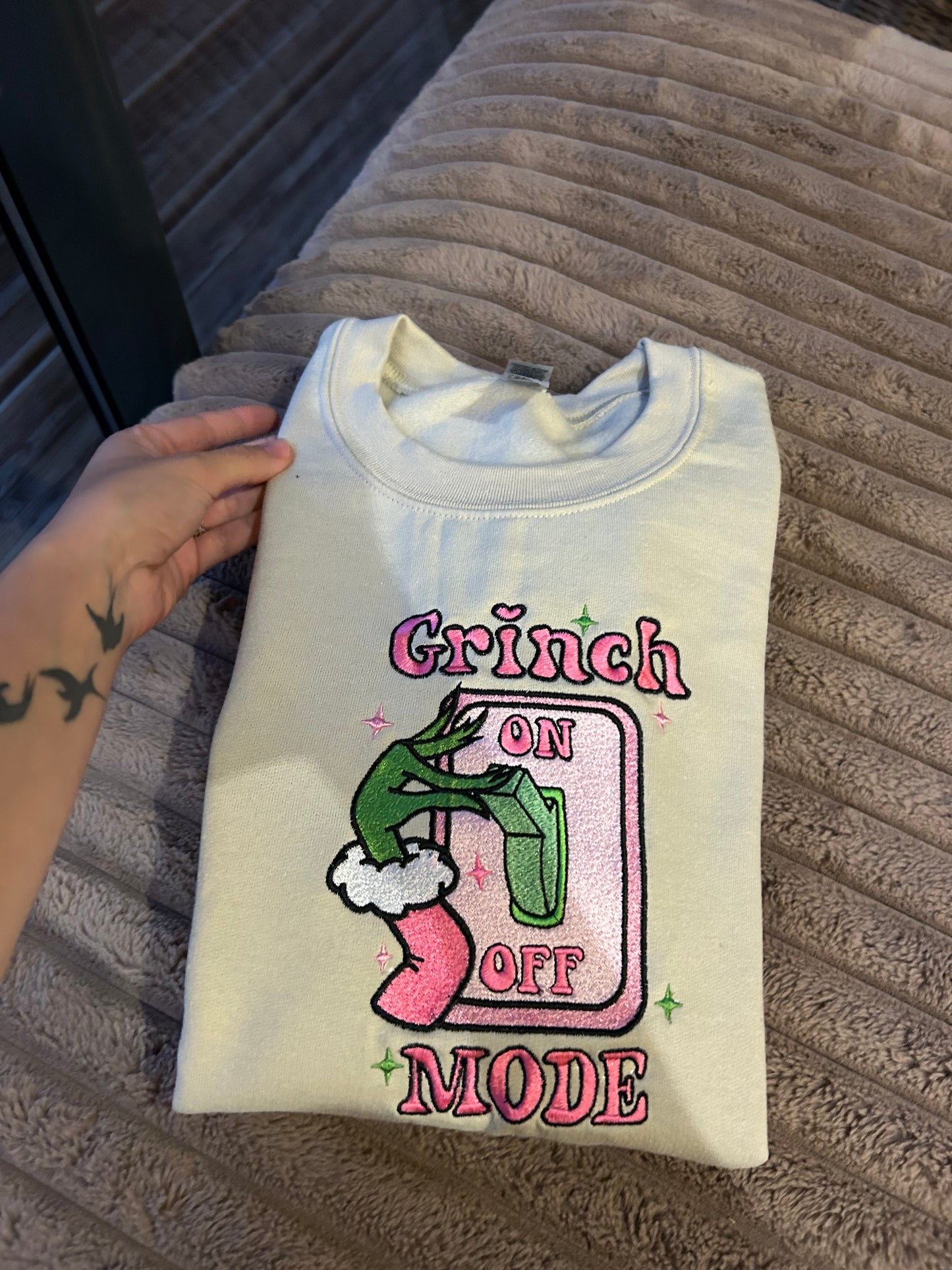 Sweat-shirt brodés le grinch