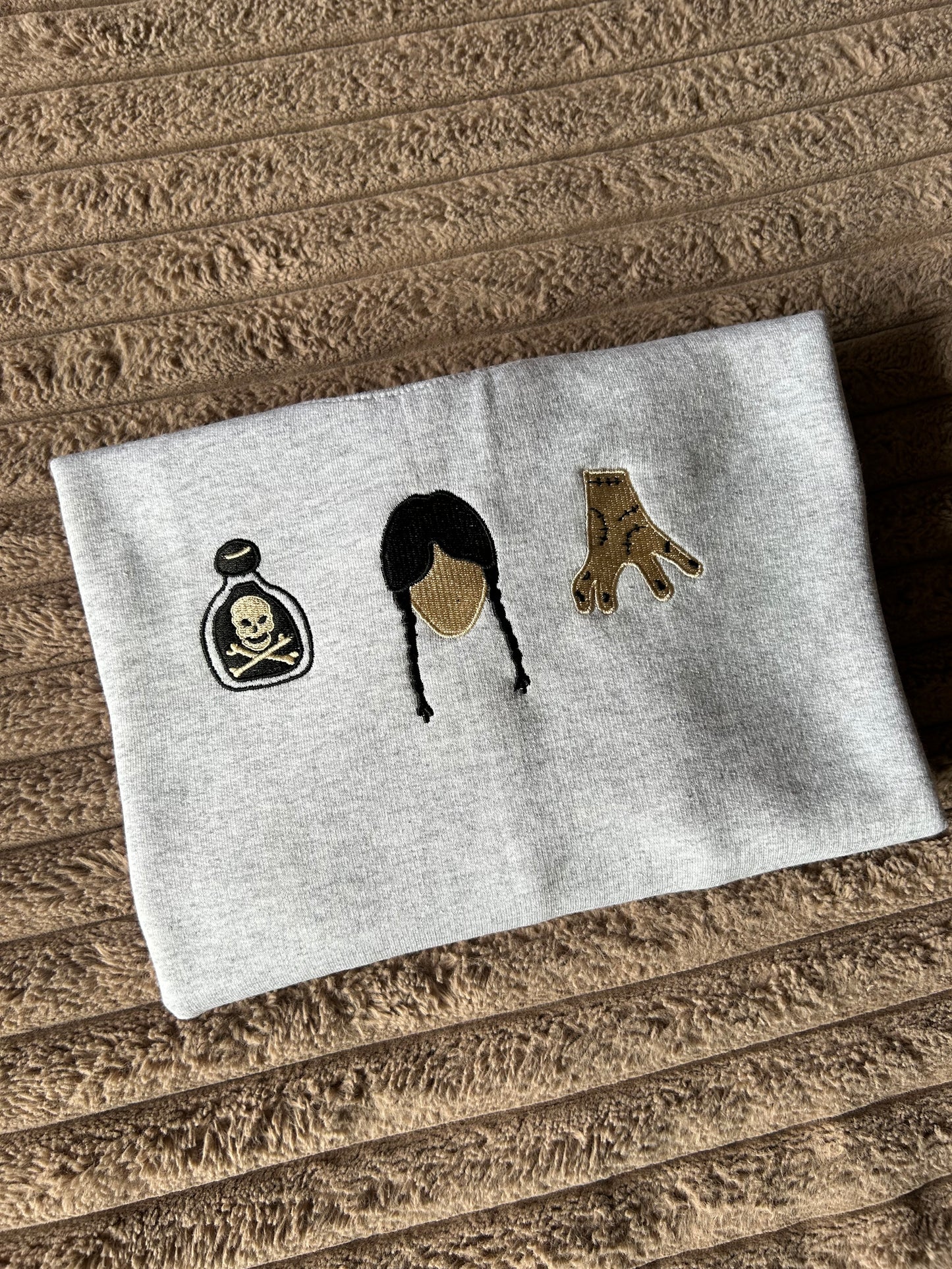 Sweat-shirt molletonné oversize – Mercredi Addams