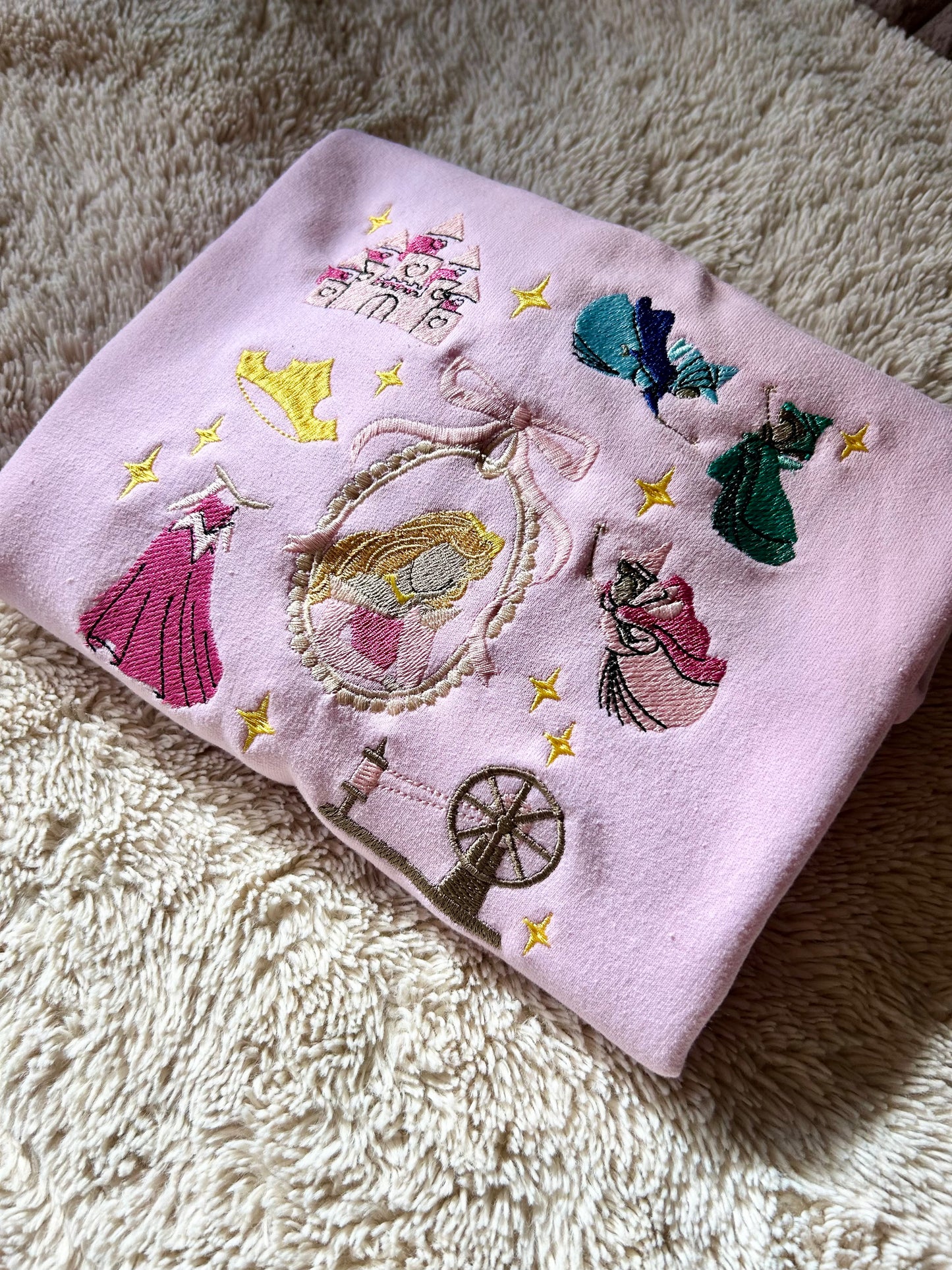 Sweat-shirt oversize et molletonné - univers la belle au bois dormant