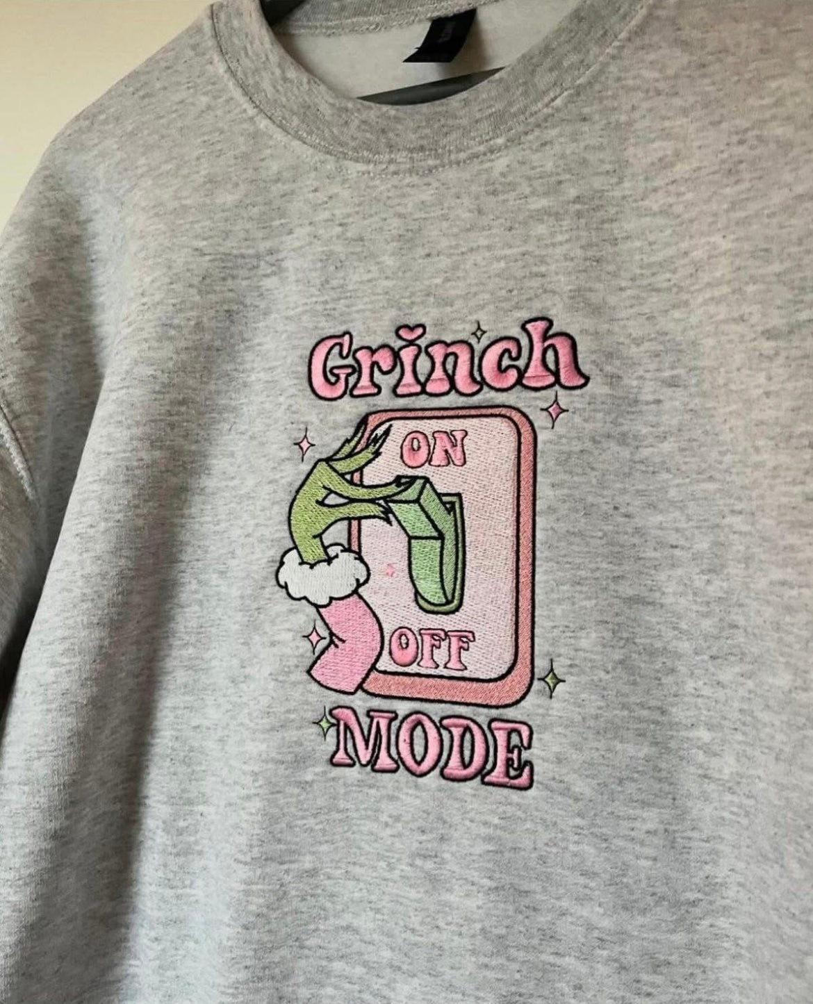 Sweat-shirt brodés le grinch