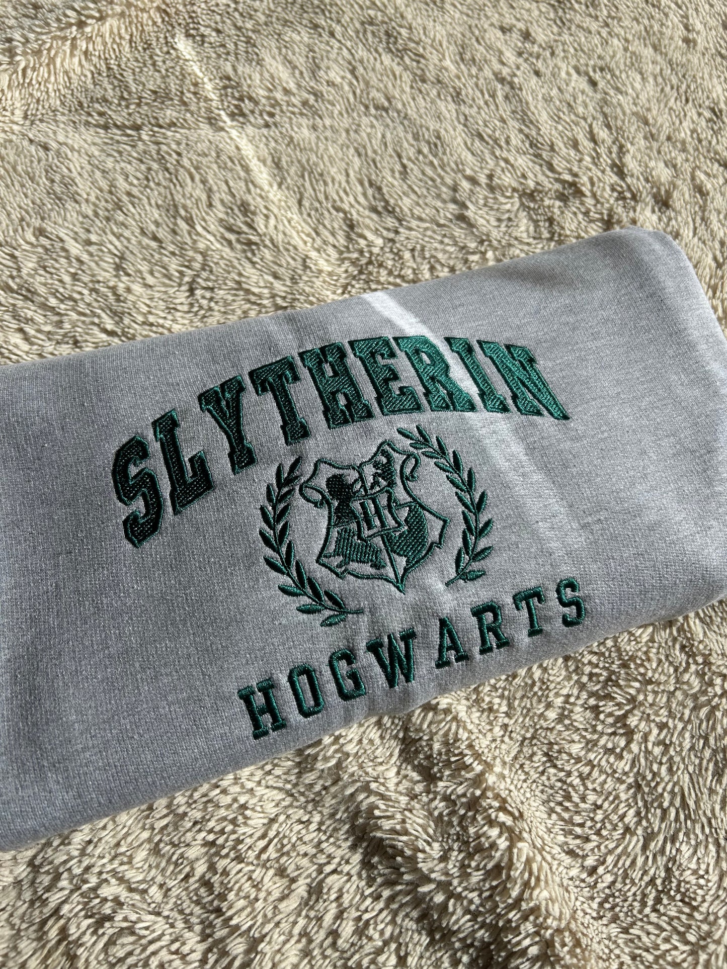Sweat-shirt brodés slytherin / Harry Potter