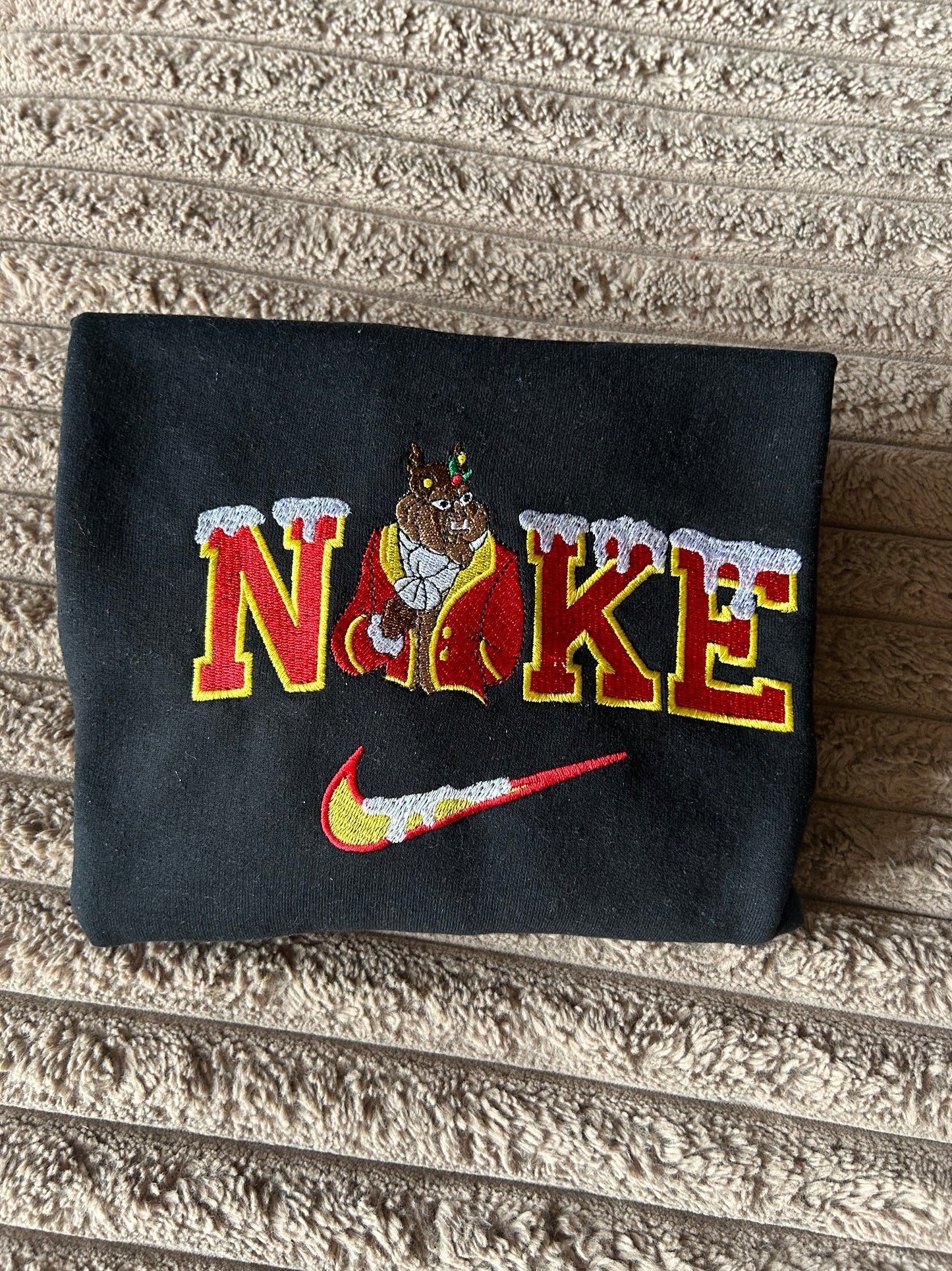 Sweat-shirt molletonné oversize – La Bête (Version Noël)