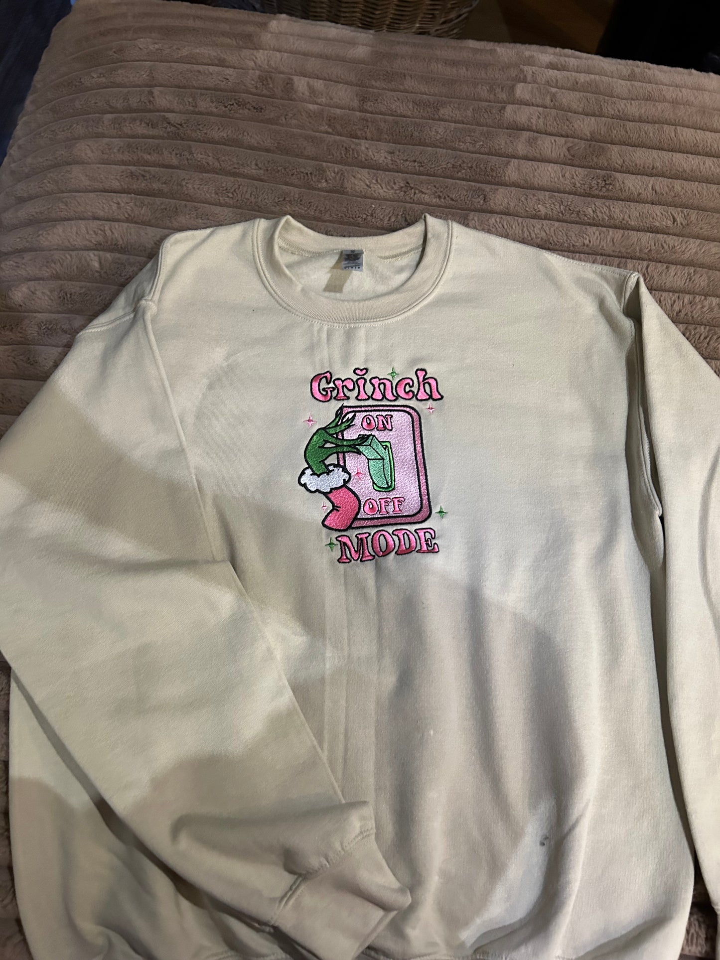 Sweat-shirt brodés le grinch