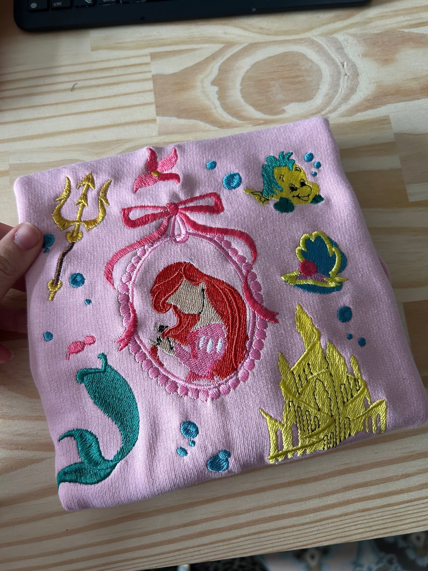 Sweat-shirt molletonné et oversize - univers la petite sirène