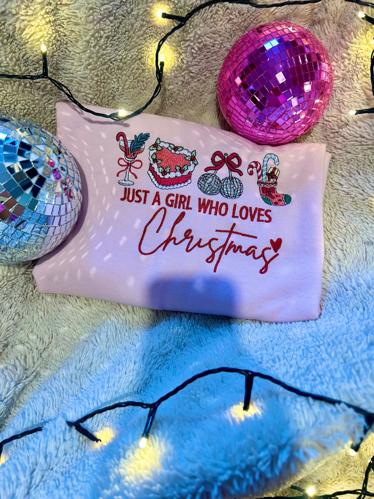 Sweat-shirt molletonné oversize – Just a Girl Who Loves Christmas (Broderie Girly)