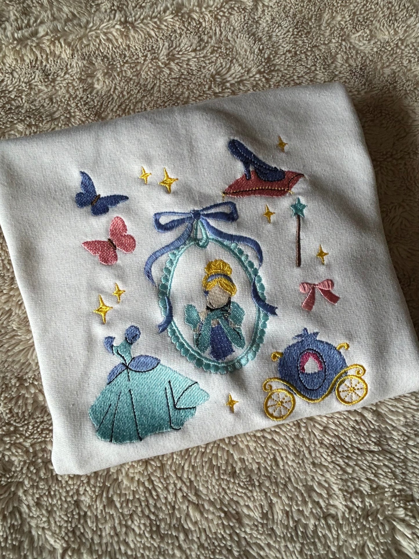 Sweat-shirt oversize et molletonné - univers cendrillon