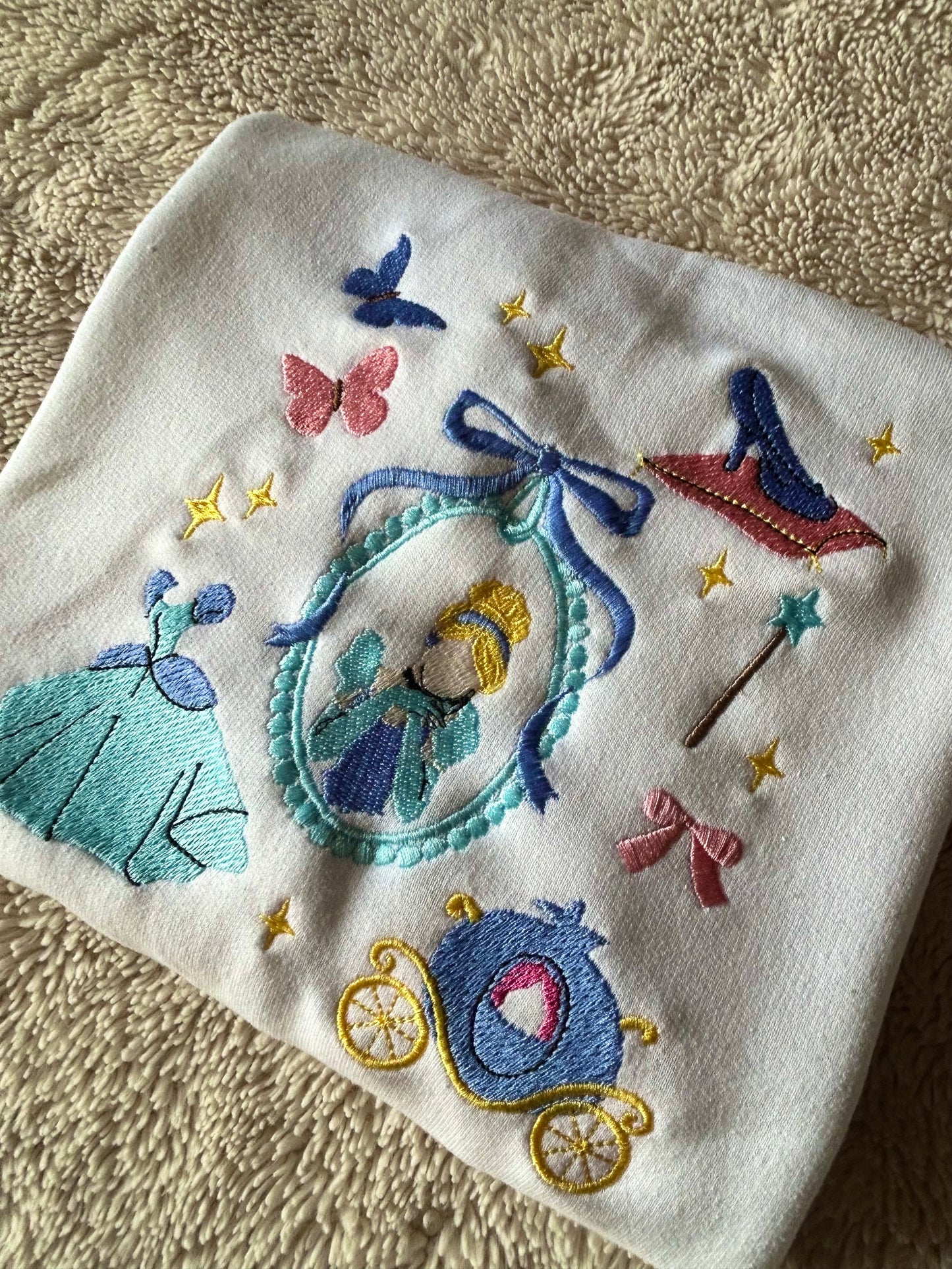 Sweat-shirt oversize et molletonné - univers cendrillon