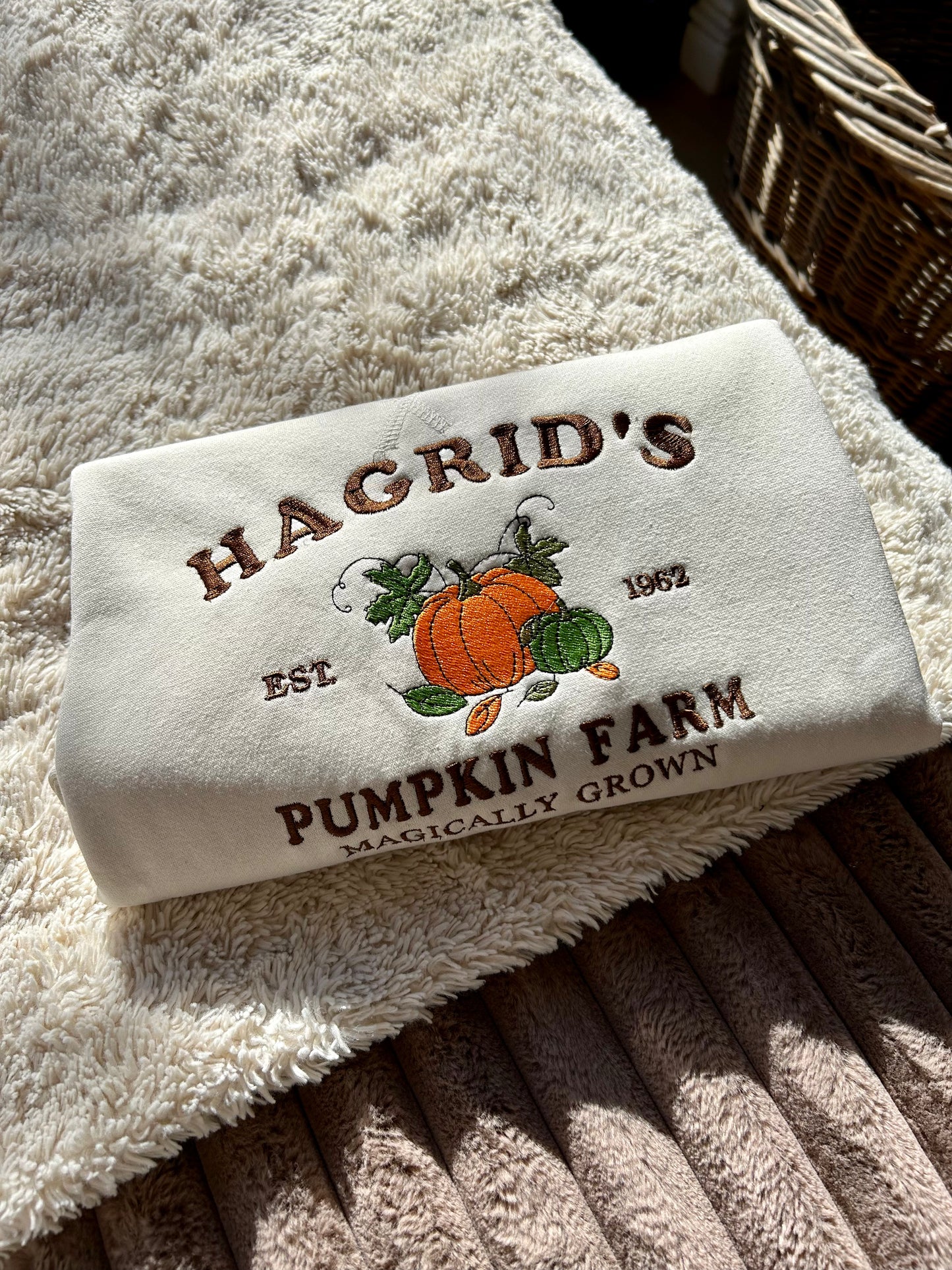 Sweat-shirt brodés hagrid’s pumpkin farm